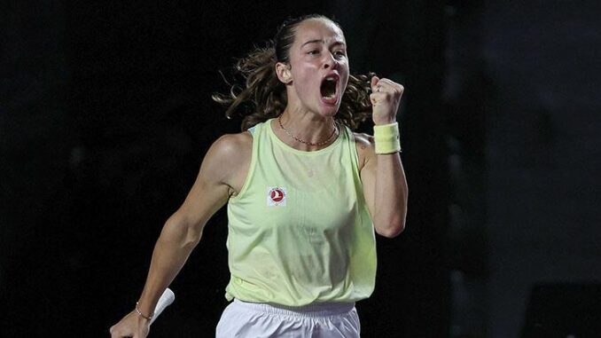 zeynep-sonmezden-bir-tarihi-basari-daha-4UPqDHu5.jpg